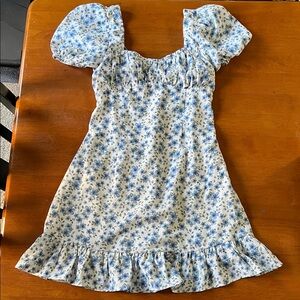 Floral blue and white sundress